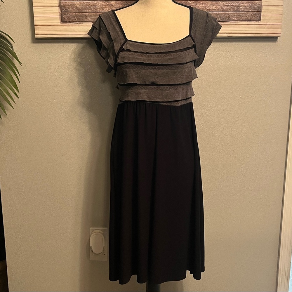 👗NIC&DOM Woman’s Black and Gray Dress Size M